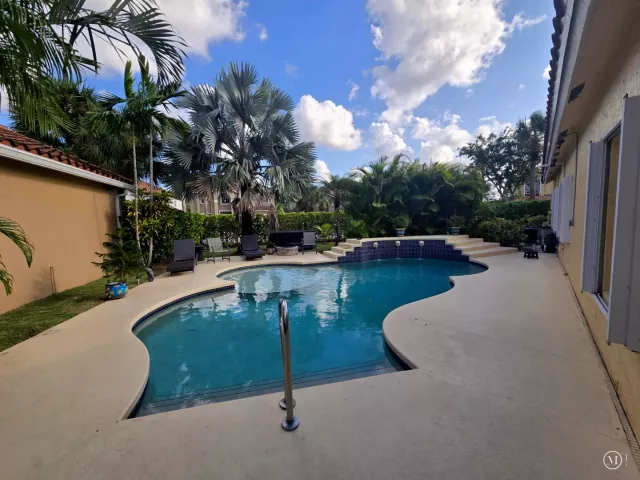 4-bedroom home for rent in Boca Raton - 22112 ALTONA Drive - MondialRealty