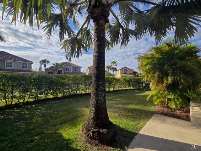 4-bedroom home for rent in Boca Raton - 22112 ALTONA Drive - MondialRealty