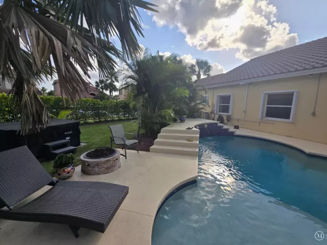4-bedroom home for rent in Boca Raton - 22112 ALTONA Drive - MondialRealty