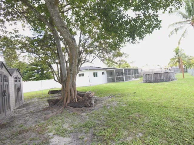 3-bedroom home for rent in Boca Raton - 22047 CALDERA Avenue - MondialRealty