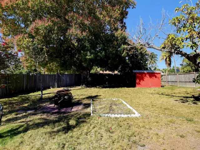 2-bedroom home for sale in Delray Beach - 348 SE 4th Avenue SE - MondialRealty