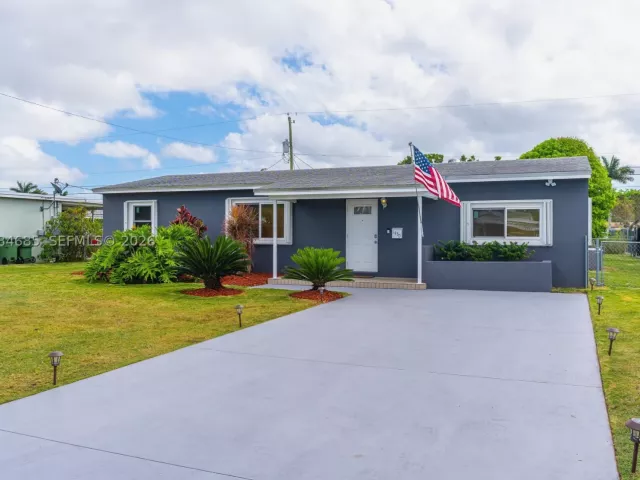4-bedroom home for rent in Homestead - 1430 NE 11th St 1430 - MondialRealty