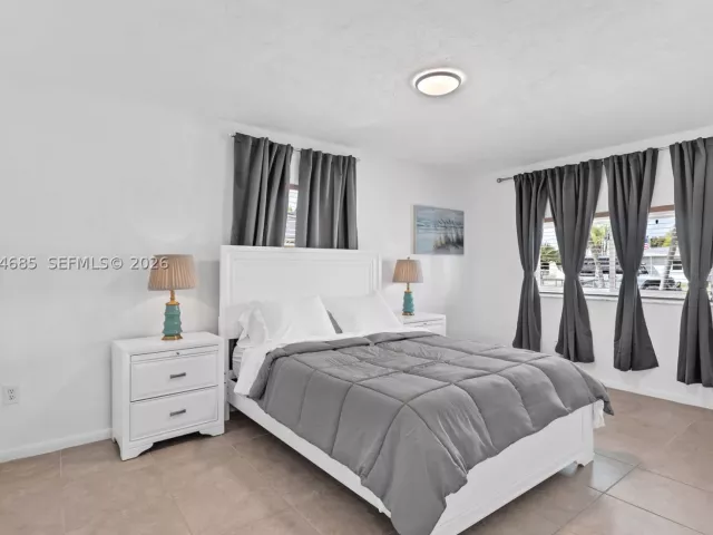 4-bedroom home for rent in Homestead - 1430 NE 11th St 1430 - MondialRealty
