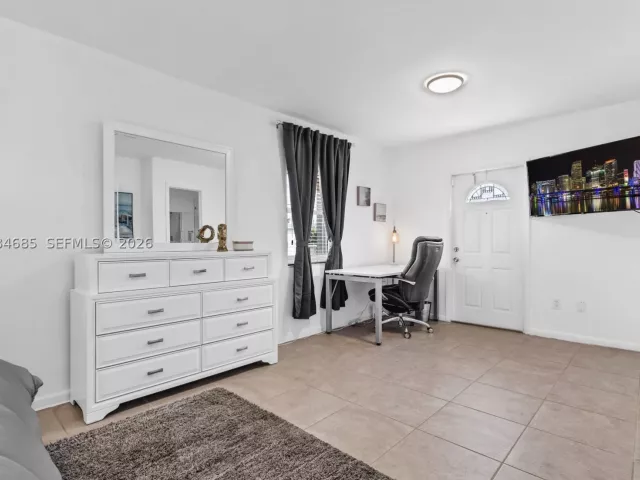 4-bedroom home for rent in Homestead - 1430 NE 11th St 1430 - MondialRealty