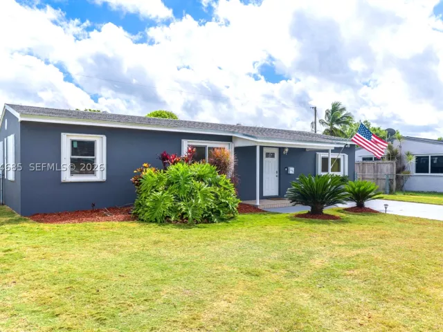 4-bedroom home for rent in Homestead - 1430 NE 11th St 1430 - MondialRealty