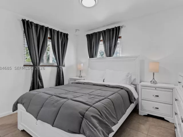 4-bedroom home for rent in Homestead - 1430 NE 11th St 1430 - MondialRealty
