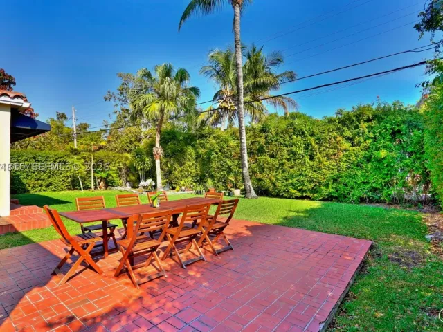 3-bedroom home for rent in Coral Gables - 537 Zamora Ave - MondialRealty