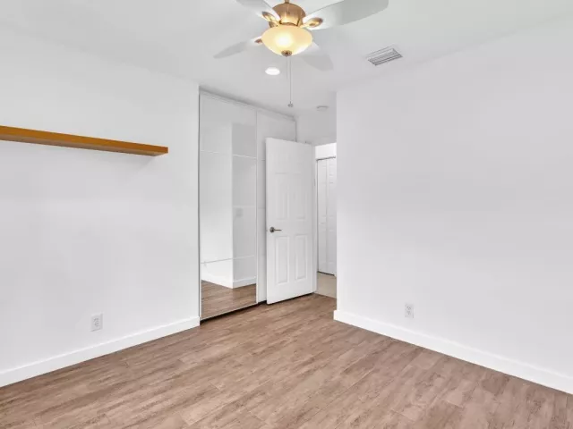 3-bedroom home for rent in Hollywood - 3307 SW 49TH - MondialRealty