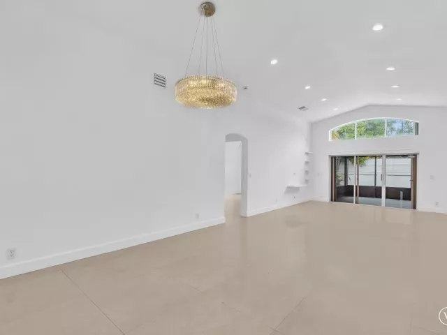 3-bedroom home for rent in Hollywood - 3307 SW 49TH - MondialRealty