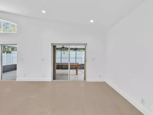 3-bedroom home for rent in Hollywood - 3307 SW 49TH - MondialRealty