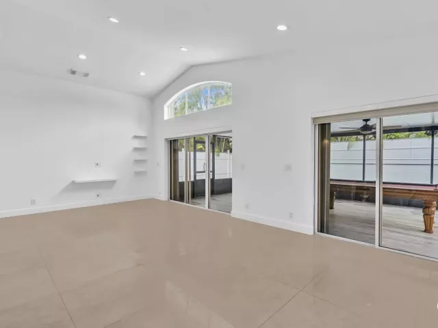 3-bedroom home for rent in Hollywood - 3307 SW 49TH - MondialRealty
