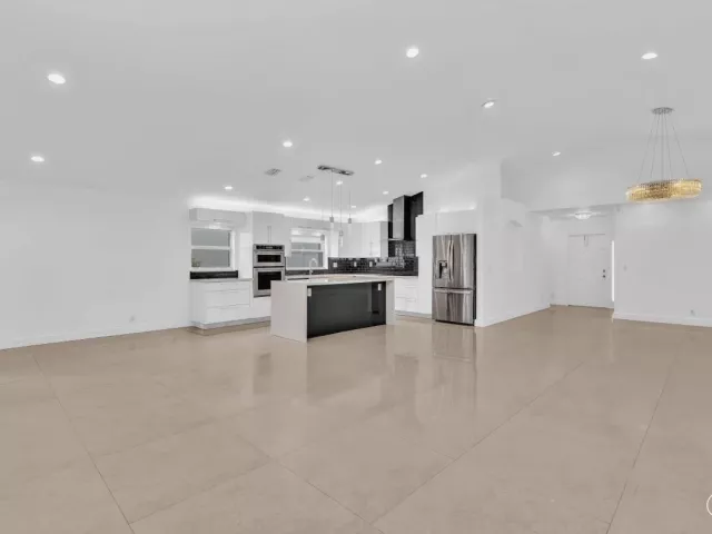 3-bedroom home for rent in Hollywood - 3307 SW 49TH - MondialRealty