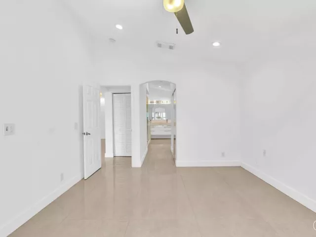 3-bedroom home for rent in Hollywood - 3307 SW 49TH - MondialRealty