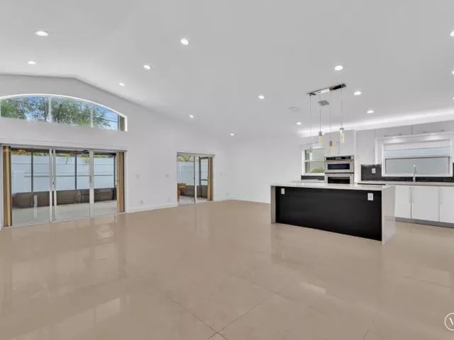 3-bedroom home for rent in Hollywood - 3307 SW 49TH - MondialRealty