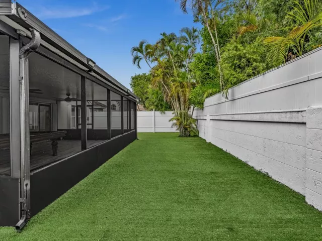 3-bedroom home for rent in Hollywood - 3307 SW 49TH - MondialRealty