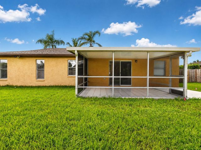 4-bedroom home for sale in West Palm Beach - 1058 Fernlea Drive - MondialRealty