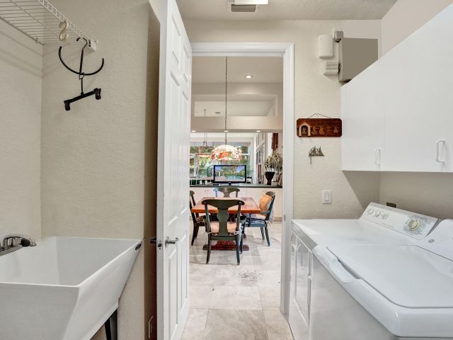 3-bedroom home for sale in Delray Beach - 16106 Villa Vizcaya Place - MondialRealty