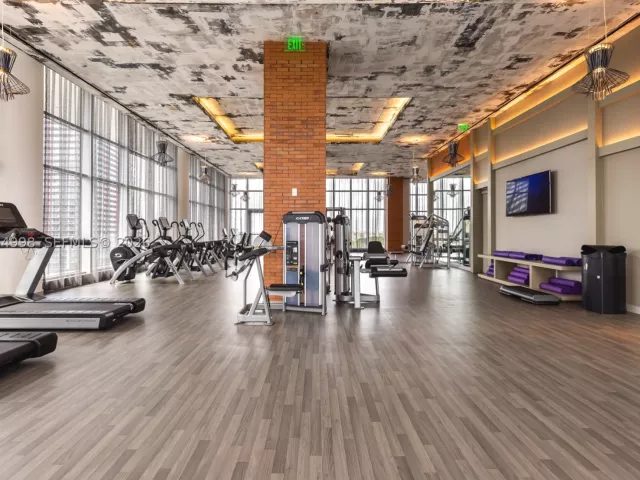 2-bedroom condo for sale in Hollywood - 4010 S Ocean Dr R1609 - MondialRealty