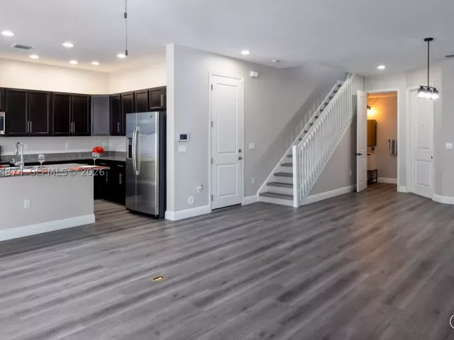 3-bedroom home for rent in Pembroke Pines - 20981 NW 1st Ct 20981 - MondialRealty