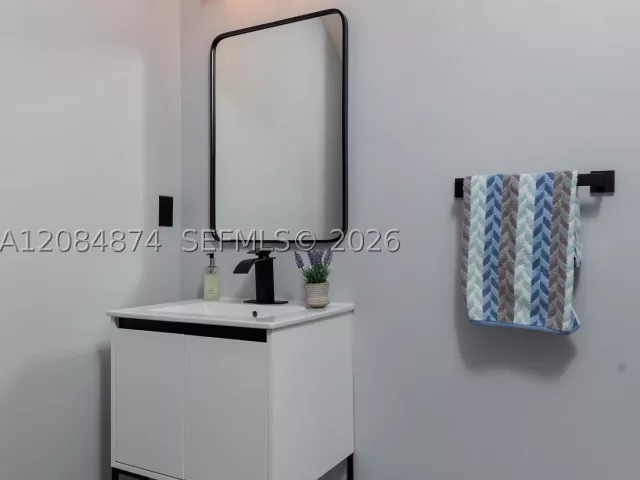 3-bedroom home for rent in Pembroke Pines - 20981 NW 1st Ct 20981 - MondialRealty
