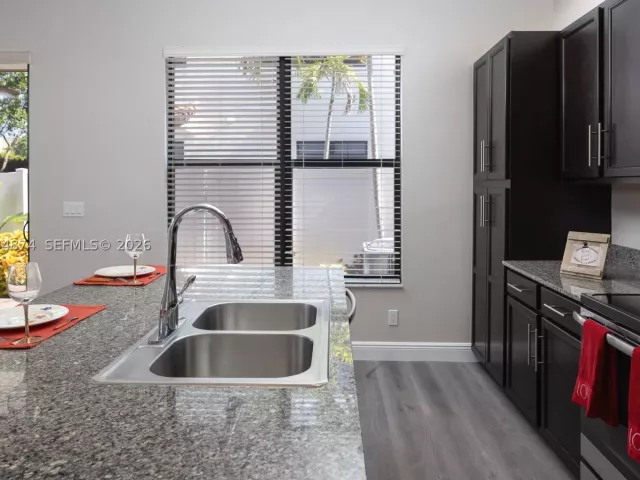 3-bedroom home for rent in Pembroke Pines - 20981 NW 1st Ct 20981 - MondialRealty