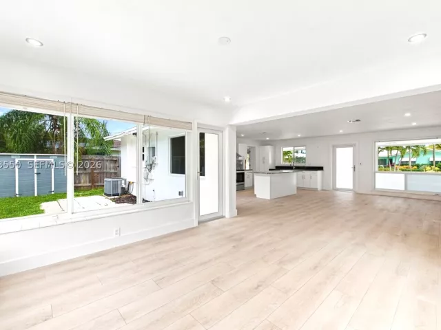 3-bedroom home for rent in Deerfield Beach - 807 SE 9th Ter - MondialRealty