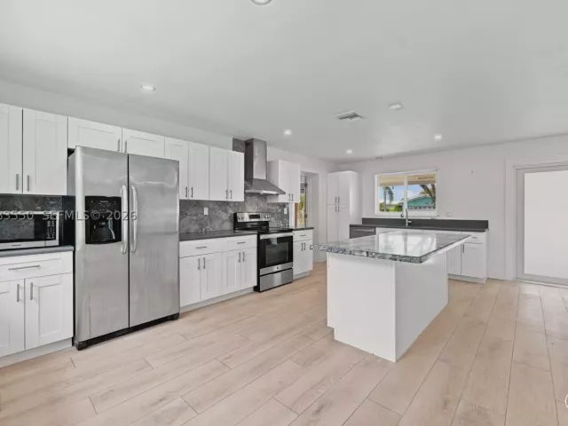 3-bedroom home for rent in Deerfield Beach - 807 SE 9th Ter - MondialRealty