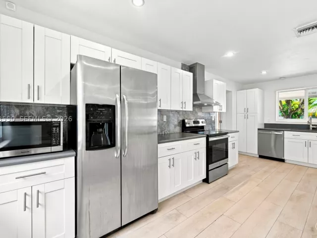 3-bedroom home for rent in Deerfield Beach - 807 SE 9th Ter - MondialRealty