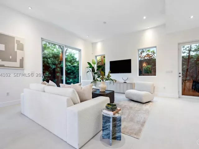 4-bedroom home for sale in Miami - 1622 SW 30th Ave - MondialRealty
