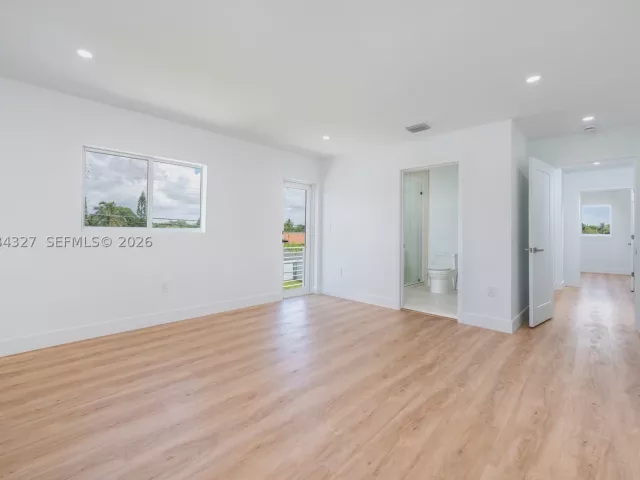 4-bedroom home for sale in Miami - 9361 SW 27th St - MondialRealty
