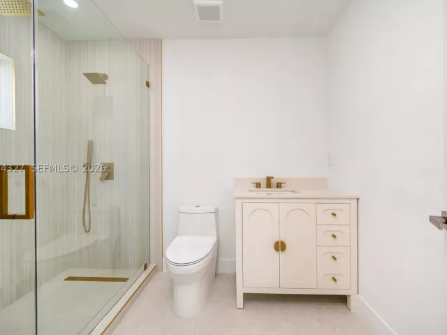 4-bedroom home for sale in Miami - 9361 SW 27th St - MondialRealty