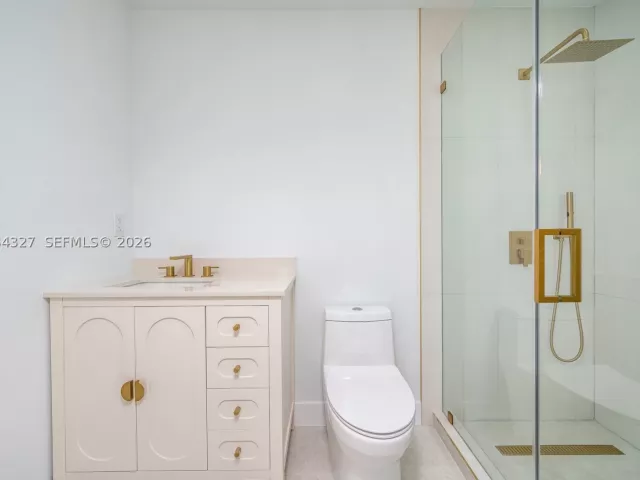4-bedroom home for sale in Miami - 9361 SW 27th St - MondialRealty