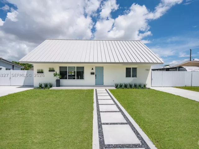 4-bedroom home for sale in Miami - 9361 SW 27th St - MondialRealty