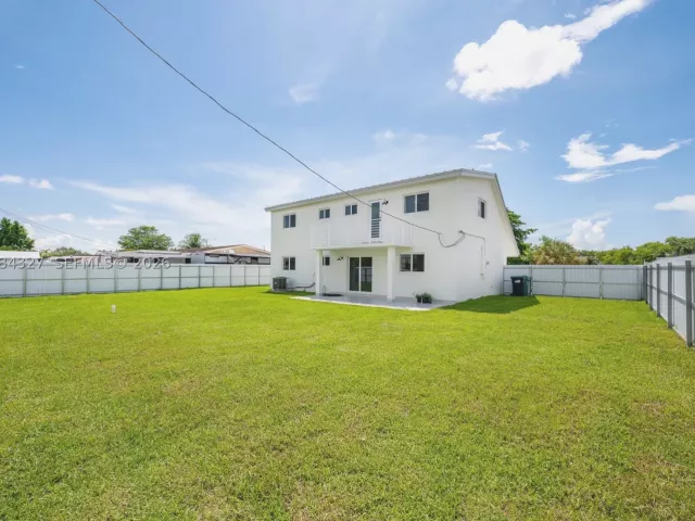 4-bedroom home for sale in Miami - 9361 SW 27th St - MondialRealty