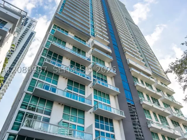 2-bedroom condo for rent in Miami - 1080 Brickell Ave 3801 - MondialRealty
