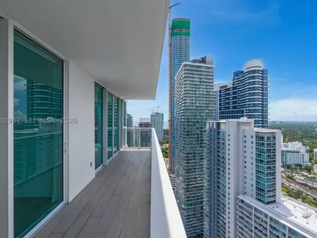 2-bedroom condo for rent in Miami - 1080 Brickell Ave 3801 - MondialRealty