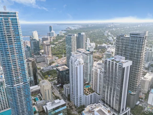 2-bedroom condo for rent in Miami - 1080 Brickell Ave 3801 - MondialRealty