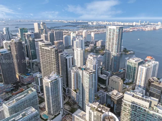 2-bedroom condo for rent in Miami - 1080 Brickell Ave 3801 - MondialRealty