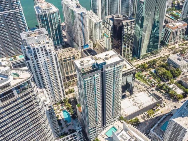 2-bedroom condo for rent in Miami - 1080 Brickell Ave 3801 - MondialRealty