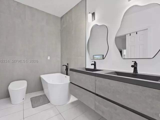 3-bedroom home for sale in Miami - 1958 NW 59th St - MondialRealty