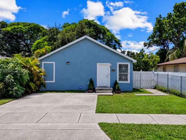 3-bedroom home for sale in Miami - 1958 NW 59th St - MondialRealty