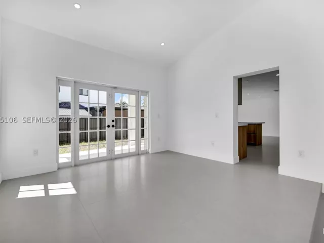 4-bedroom home for sale in Miami - 13078 NW 10th St - MondialRealty
