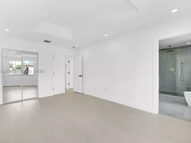 4-bedroom home for sale in Miami - 13078 NW 10th St - MondialRealty