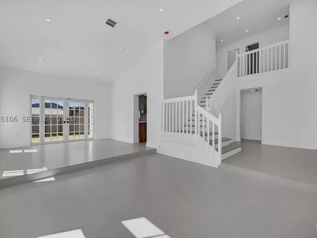 4-bedroom home for sale in Miami - 13078 NW 10th St - MondialRealty