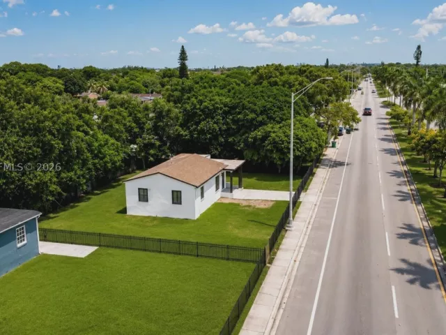 3-bedroom home for sale in Miami - 12210 NW 22nd Ave - MondialRealty