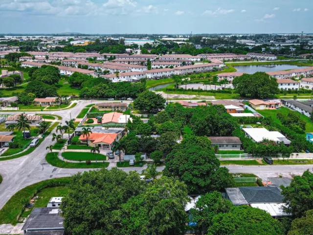 3-bedroom home for sale in Miami - 12210 NW 22nd Ave - MondialRealty