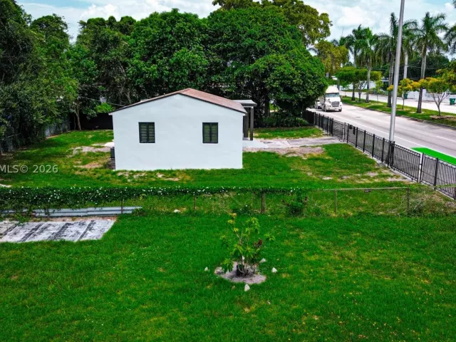 3-bedroom home for sale in Miami - 12210 NW 22nd Ave - MondialRealty