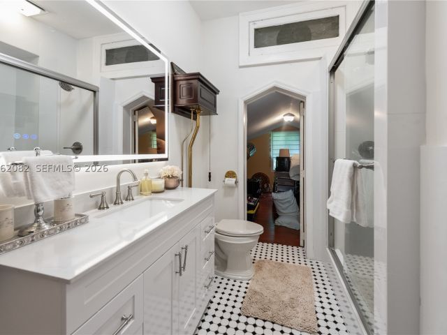 5-bedroom home for sale in Homestead - 20740 SW 248th St - MondialRealty