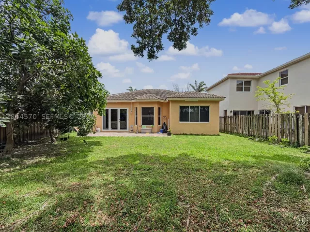 4-bedroom home for rent in Homestead - 522 NE 20th Ave - MondialRealty