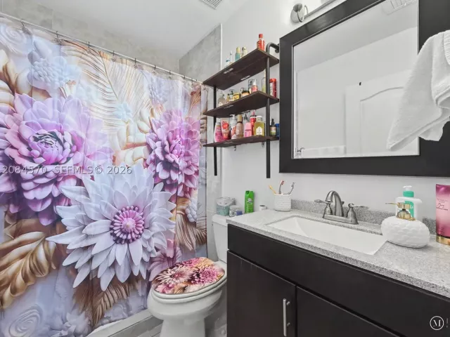 4-bedroom home for rent in Homestead - 522 NE 20th Ave - MondialRealty